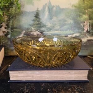 Vintage Anchor Hocking Amber Glass Bowl Fairfield Pattern 8 Inch Retro Starburst